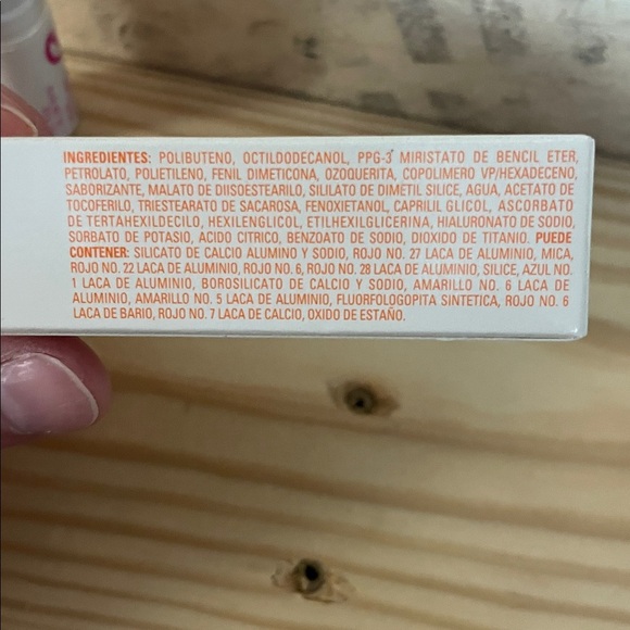 Mary Kay At Play Lip Balm - Bold Purple - Picture 5 of 7